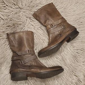 Vera Wang taupe Distressed Leather Riding Boots size 9